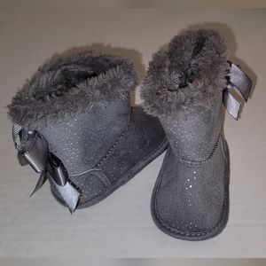 Koala baby Gray boots booties crib shoes faux fur velcro ribbon bows